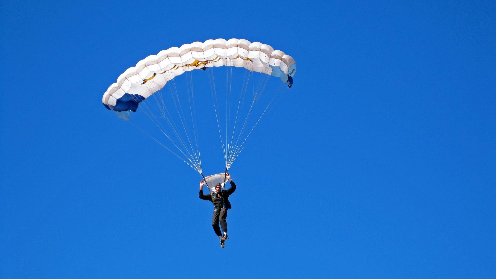 开云体育世界杯-太阳击溃雷霆，德甲争冠战的降维打击启示录